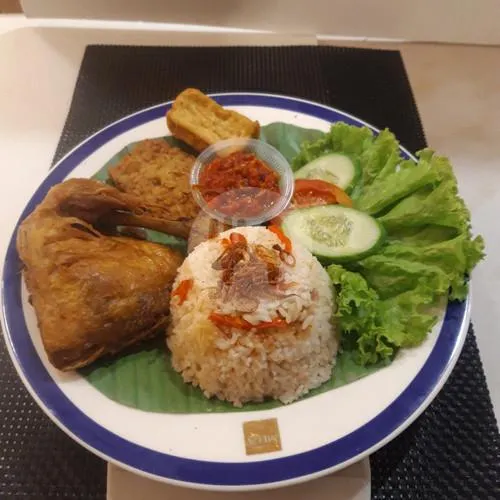 Nasi Liwet / Biasa + Ayam Negeri Goreng + Sambal